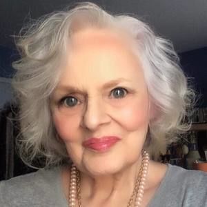 Meet your Posher, Roberta